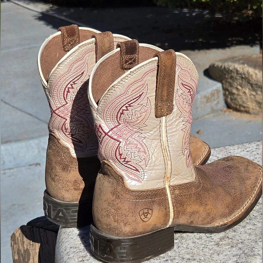 Ariat Kid's Double Kicker Sz 13 Western Boot Broad Square Toe Pink Tan Pull On